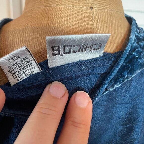 CHICO’S | 100% silk cerulean blue jacket 3 or L - Picture 6 of 6